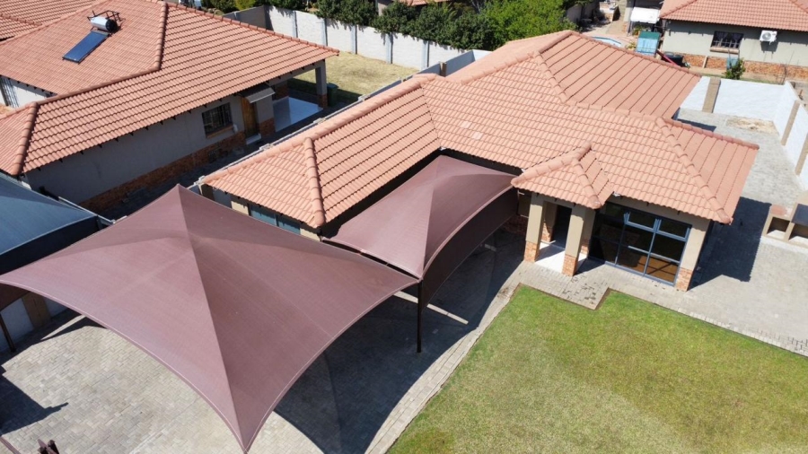 3 Bedroom Property for Sale in Waterkloof East North West